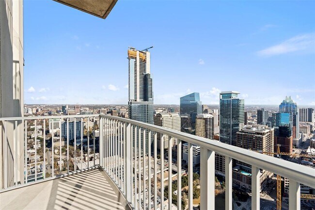 Building Photo - 360 Nueces St