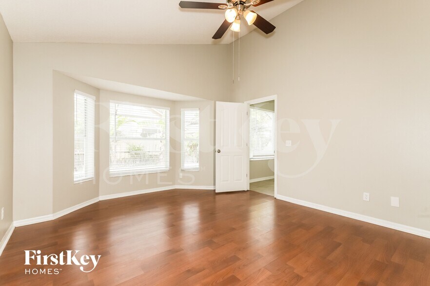 Building Photo - 1403 Scotch Pine Dr