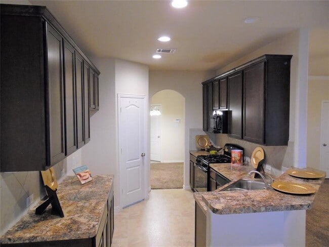 Building Photo - 5106 Gable Ln