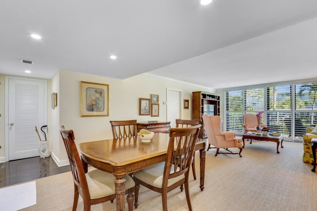 Building Photo - 3800 Washington Rd