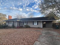 Building Photo - 2 miles from the University of Alabama (4 ...