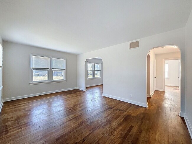 Building Photo - 3800 Dartmouth Ave N