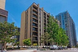 Building Photo - Renovated Cortez Hill 2 Bedroom at Symphon...