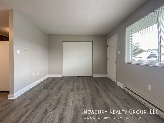 Building Photo - 29 Sunbury Estates