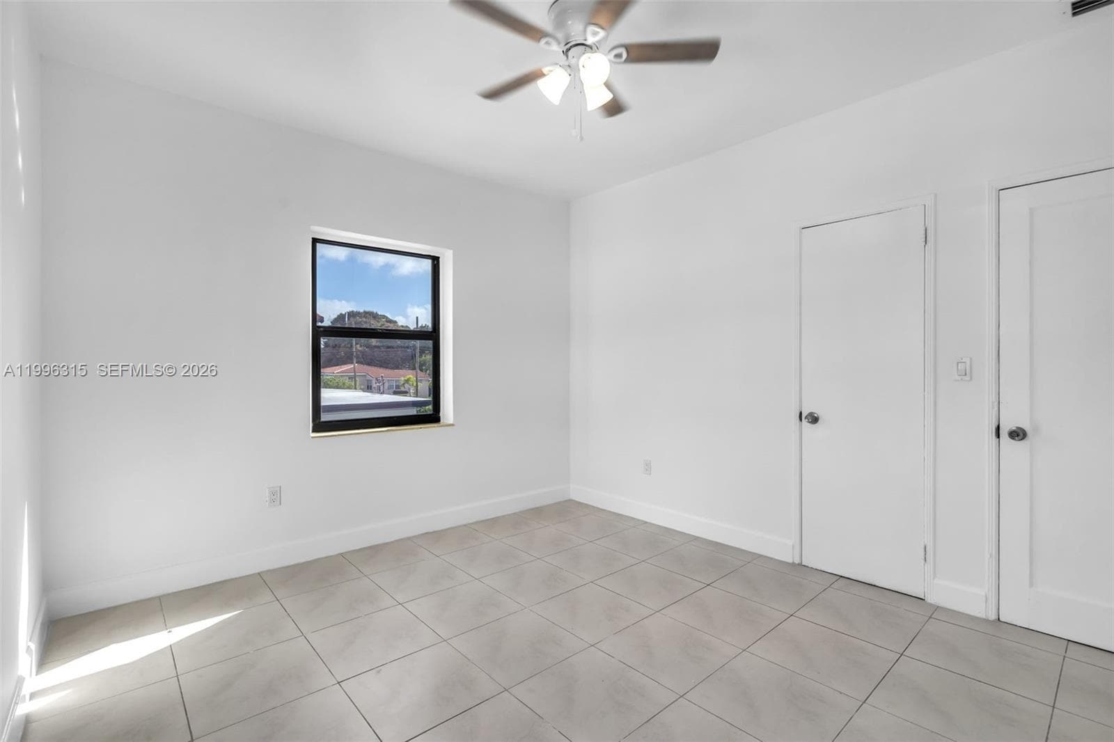 Building Photo - 130 SW 31st Ct