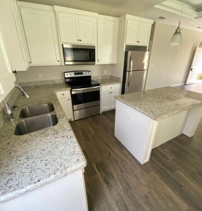 Building Photo - 1804 Jackson St