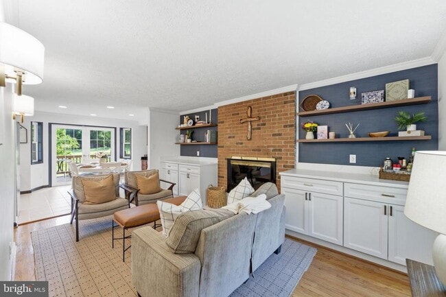 Building Photo - 15730 Vista Dr