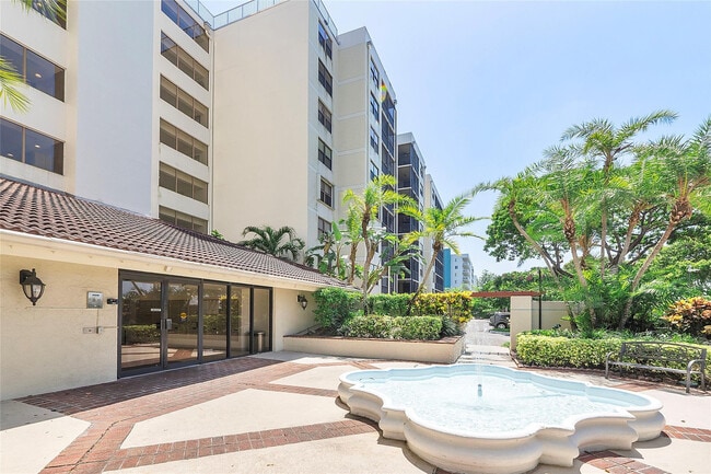 Building Photo - 105 Lake Emerald Dr