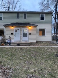 Building Photo - 2 Bedroom Duplex $1100/Month