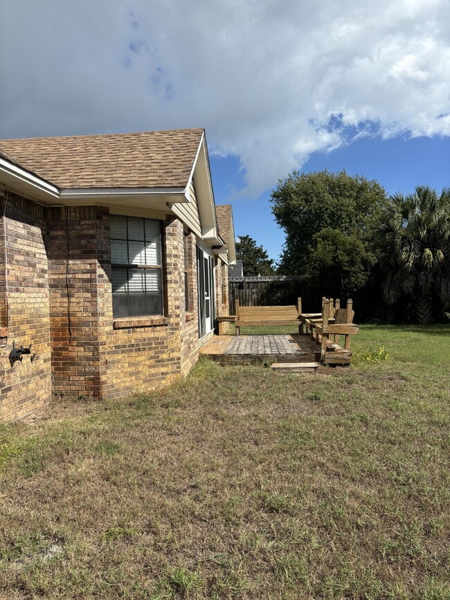 Building Photo - 148 Long Pointe Dr