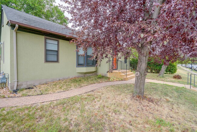 Building Photo - 5754 Nicollet Ave