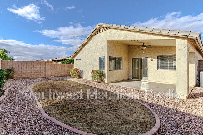 Building Photo - 30196 N Sunray Dr