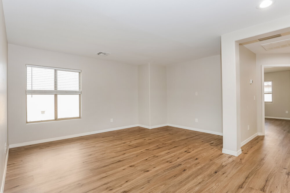 Building Photo - 809 E Agua Fria Ln