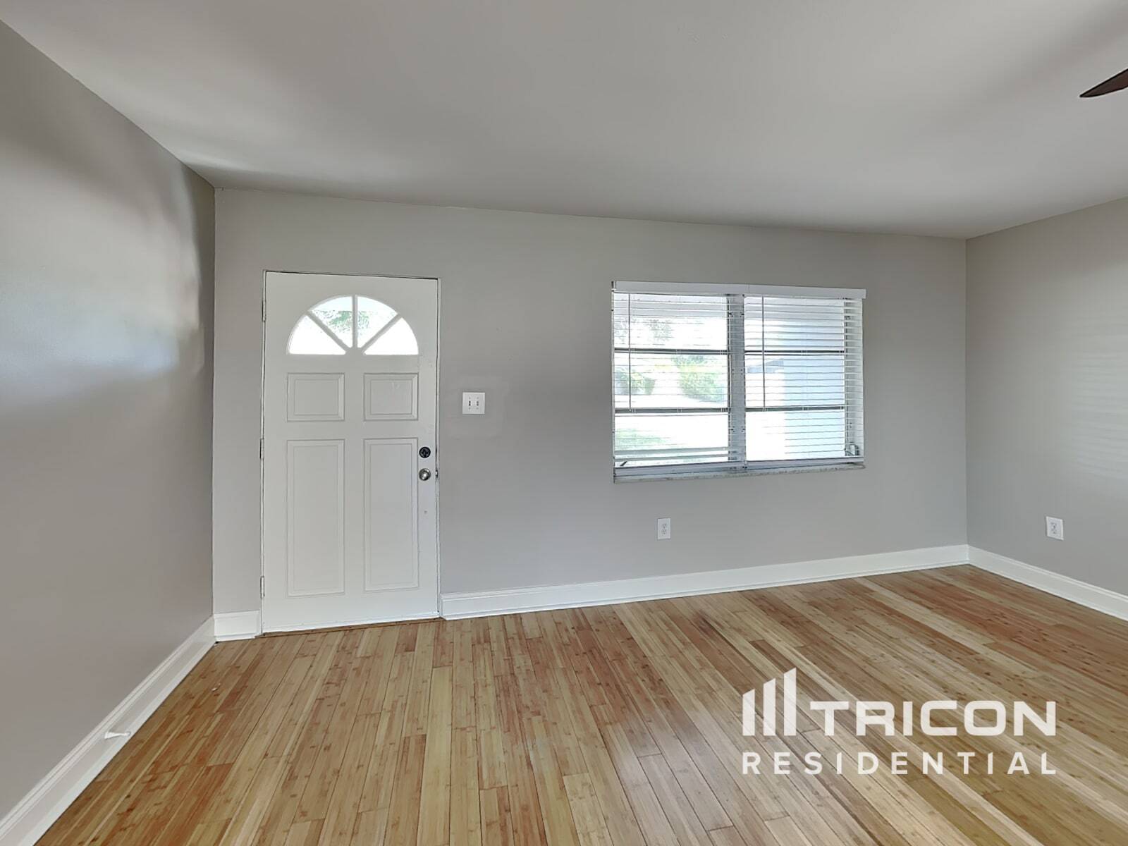 Building Photo - 4728 Lark Ridge Cir