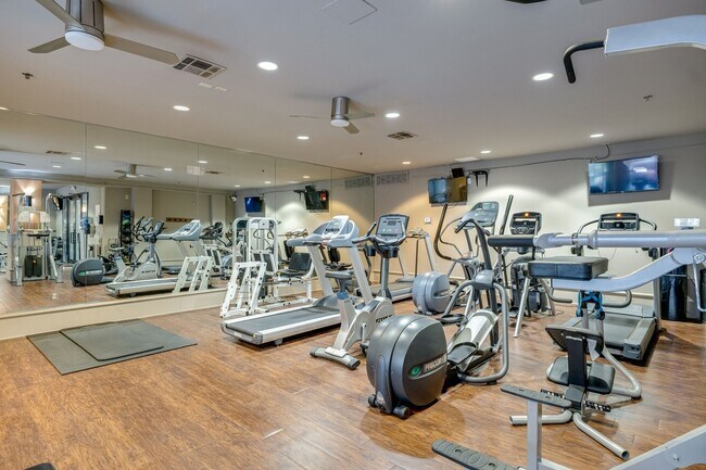 Fully Equipped Gym - 1803 Broadway