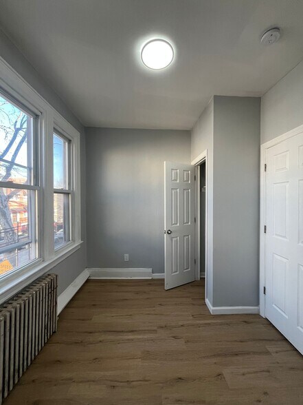 Building Photo - 11 Randolph Ave