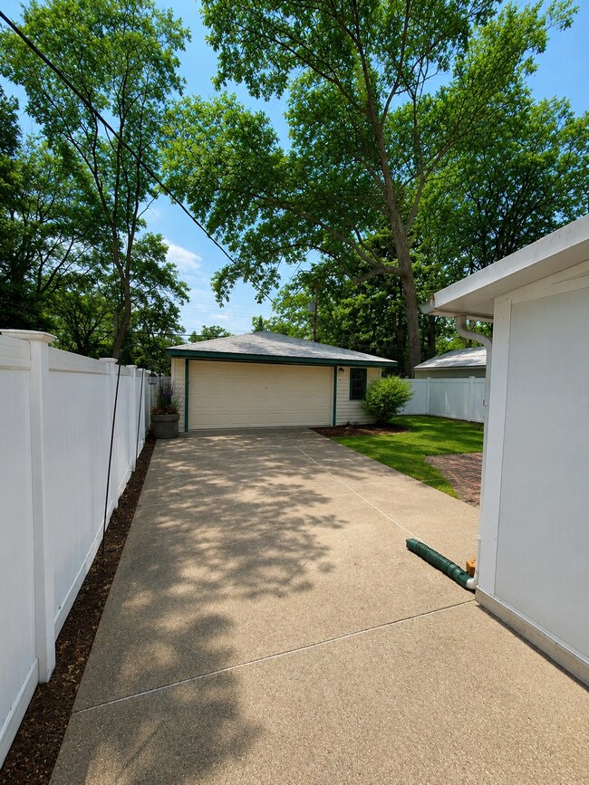 Building Photo - 24739 Colgate St