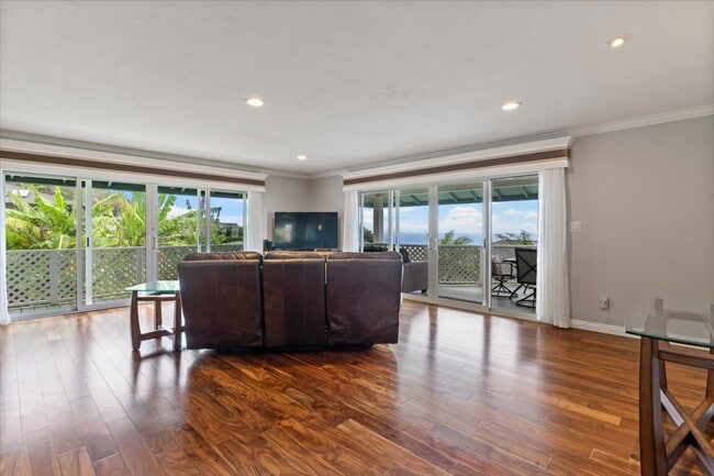 Building Photo - 460 Polulani Dr