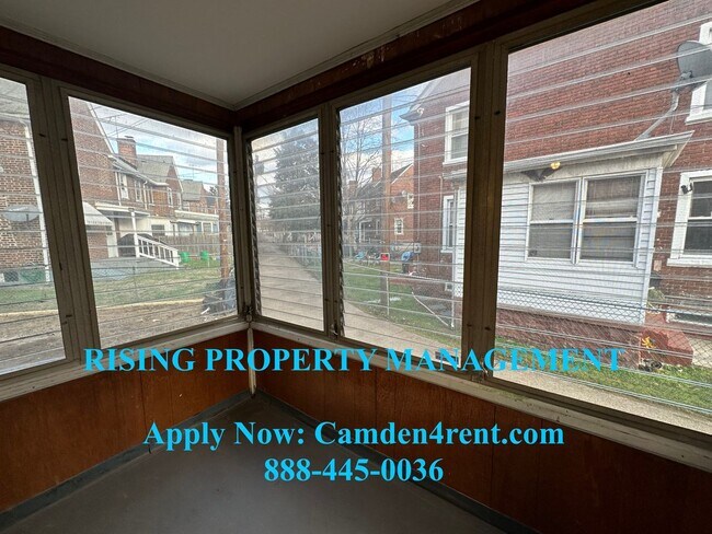 Building Photo - End unit 2 bedroom 1 bathroom home located in the historic Fairview section of Camden with Parkin...