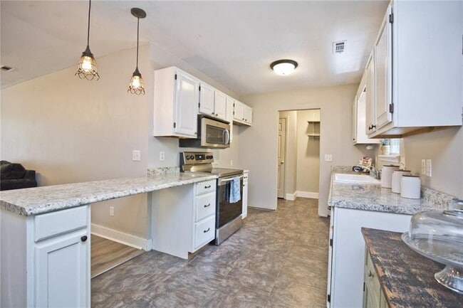 Building Photo - 1018 N Lonnie Ave