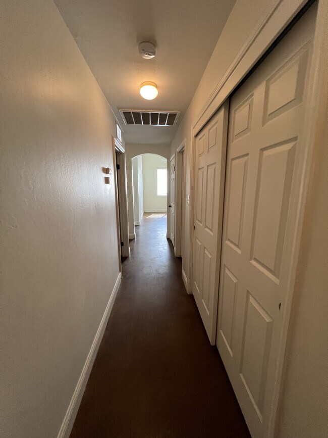Building Photo - 5605 Scatena Isle Dr