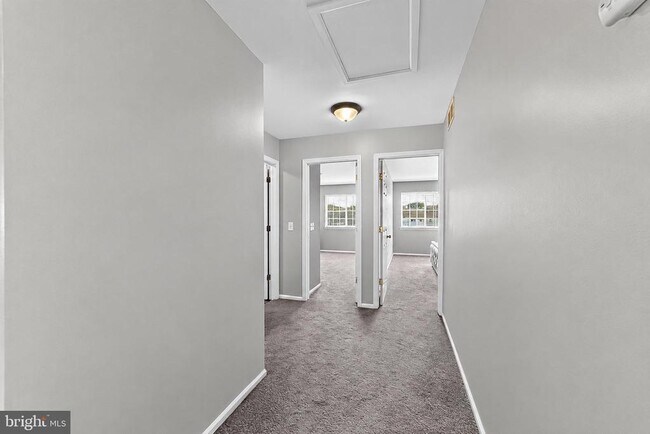 Building Photo - 11 Caraway Ct