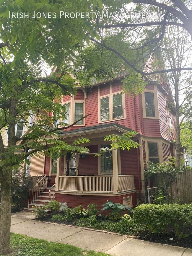 Building Photo - 542 Norwood Ave