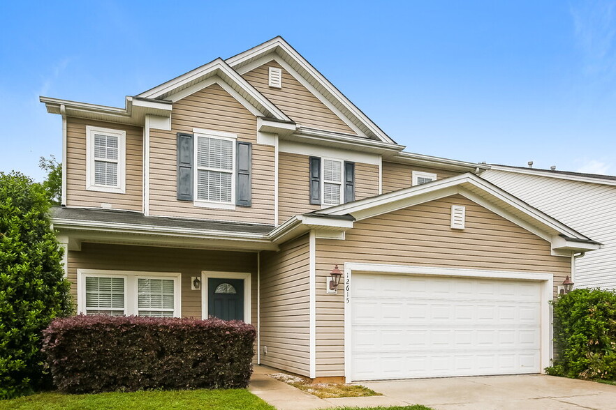 Building Photo - 12615 Cumberland Cove Dr
