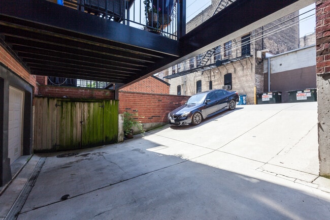 Building Photo - 2708 N Lehmann Ct