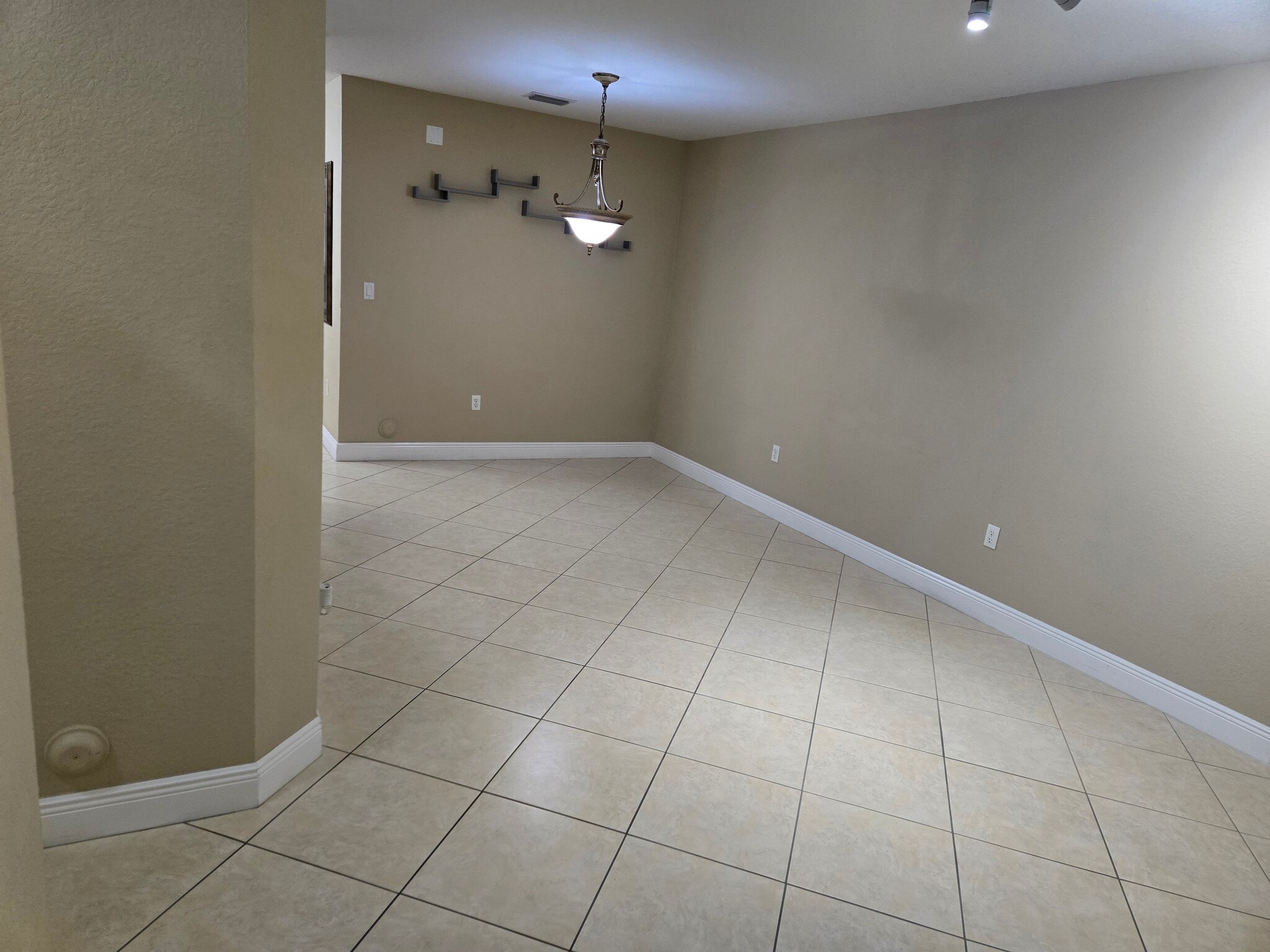 Building Photo - 14522 SW 29th Ter