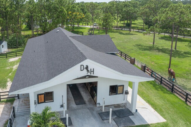 Building Photo - 13230 Running Water Rd