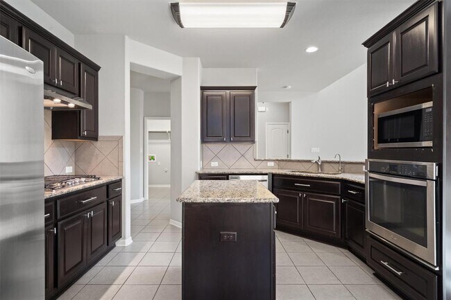 Building Photo - 104 San Matteo St