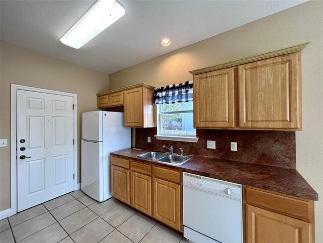 Building Photo - 7202 Meador Ave