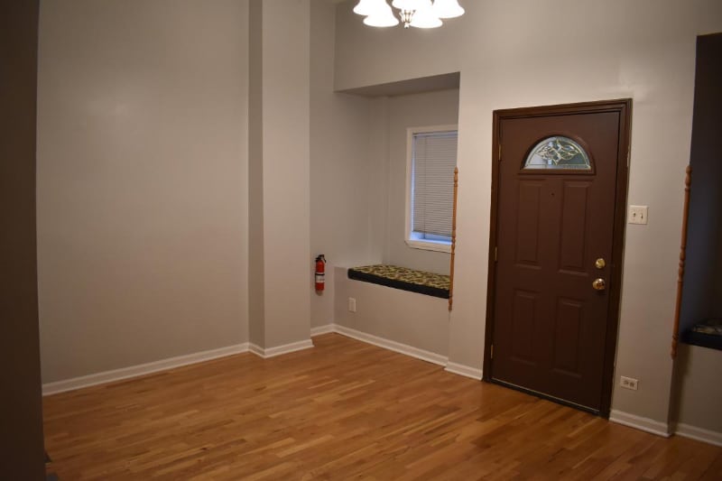 Building Photo - 1252 N Greenview Ave