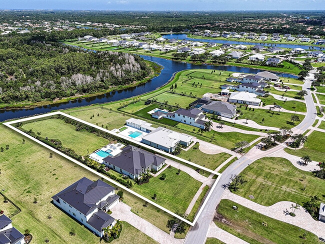 Building Photo - 20017 SE Bridgewater Dr