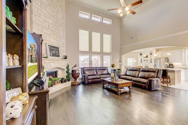 Building Photo - 4805 Comstock Way