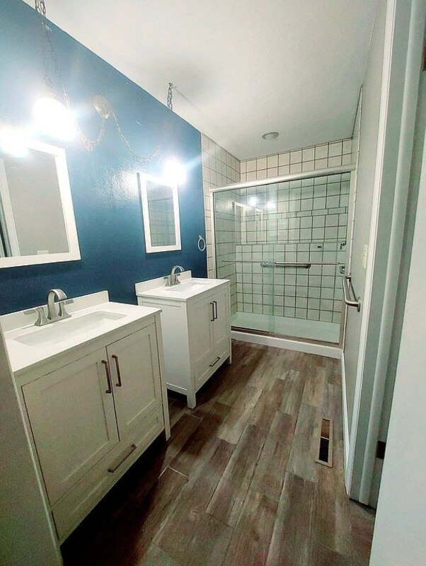 Building Photo - 381 1/2 Ridge View Dr