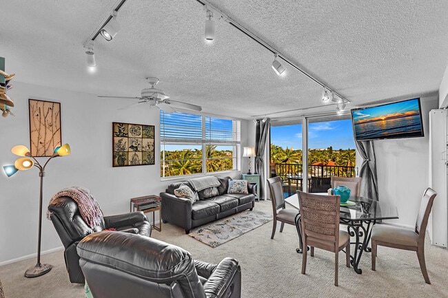 Building Photo - 1421 S Ocean Blvd