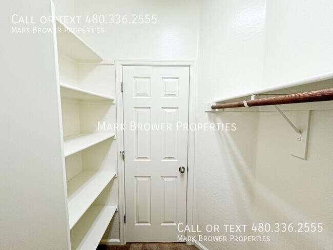 Building Photo - 27283 N 75th Dr