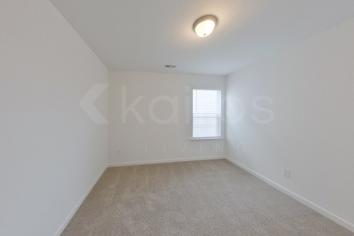 Building Photo - 107 Silver Maple Ln
