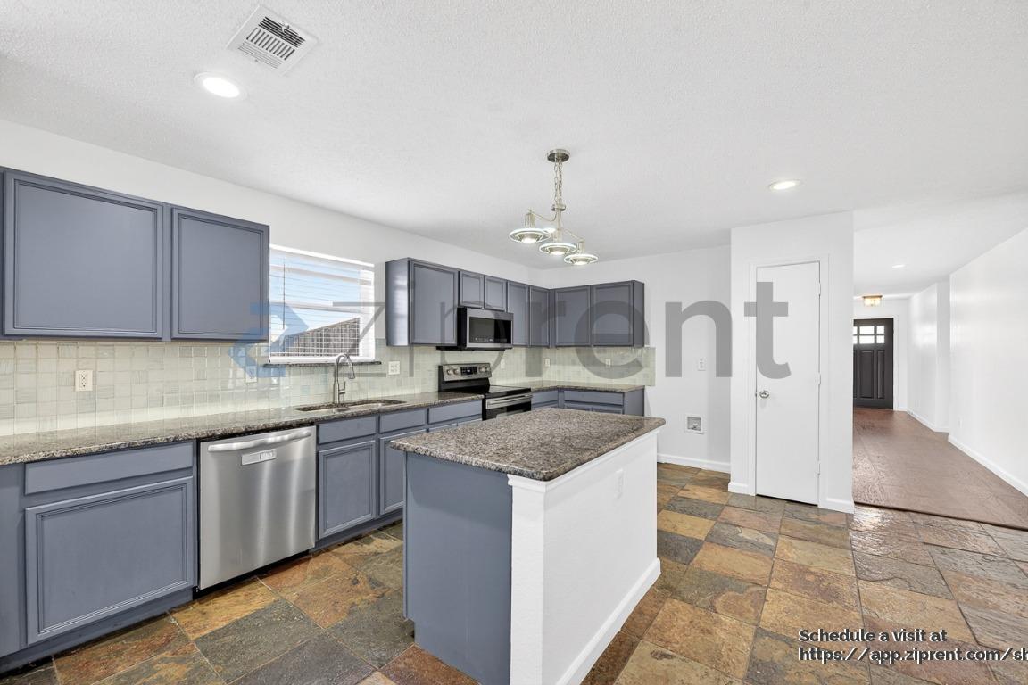 Building Photo - 1117 Beeblossom Dr