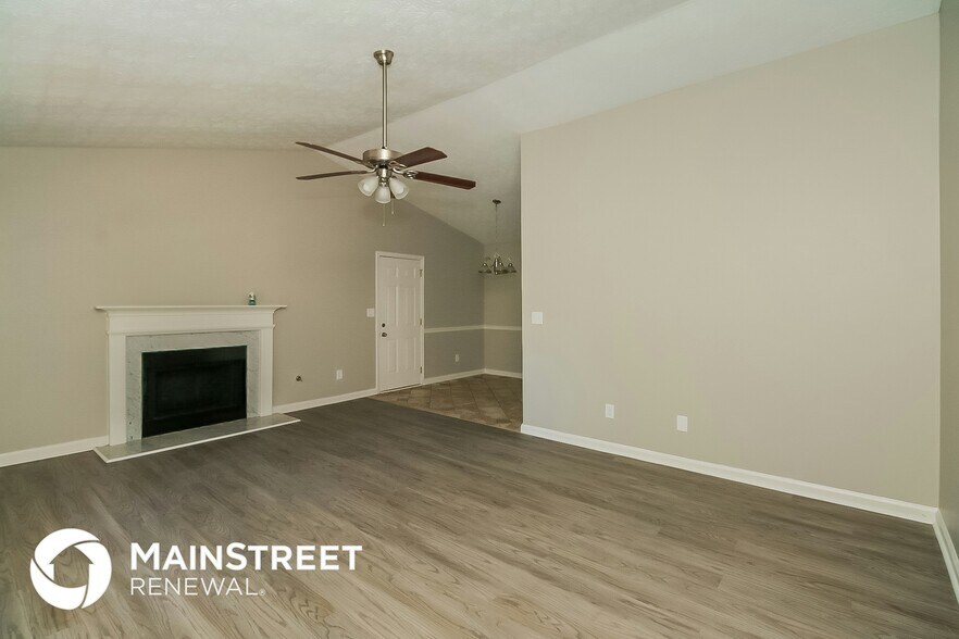 Building Photo - 135 Bond Dr