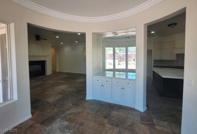 Building Photo - 9338 Wilderness Glen Ave