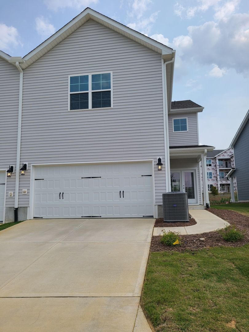 Building Photo - 720 Westec Wy