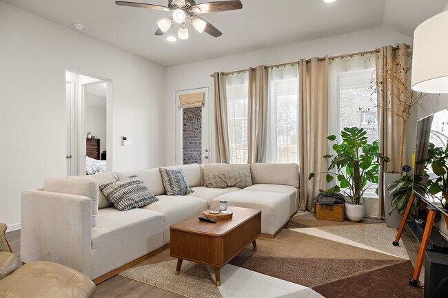 Building Photo - 1213 Thunderhead Trl