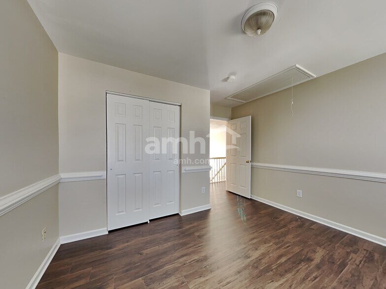 Building Photo - 2943 Glen Echo Ct