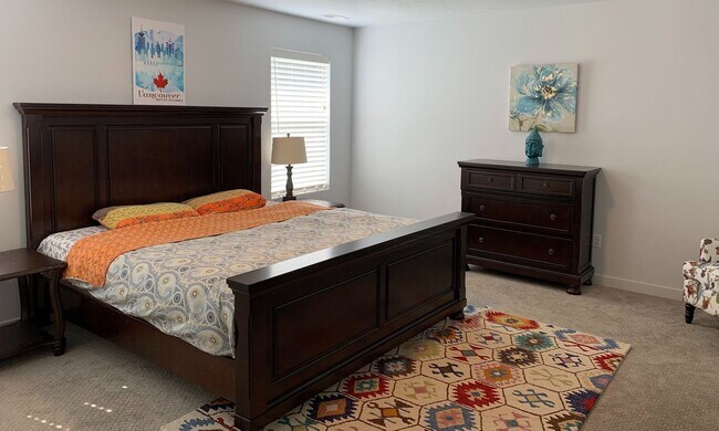 Building Photo - 4 bedrooms upstairs PLUS an OFFICE on the ...