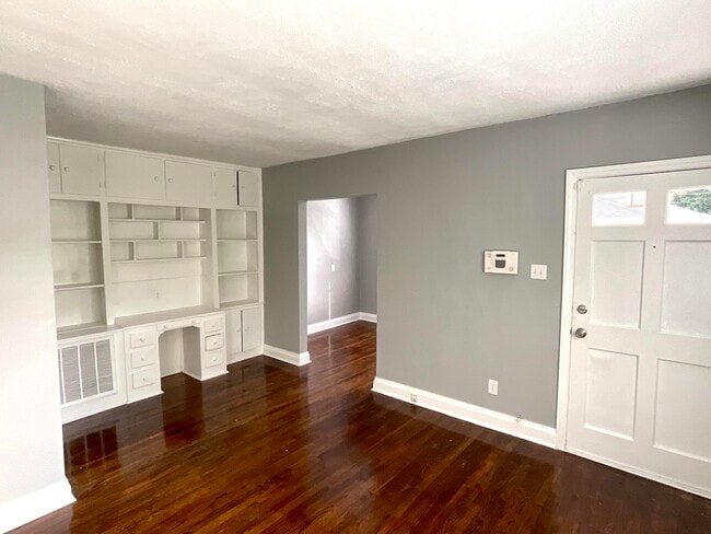 Building Photo - 2717 Margaret Ct