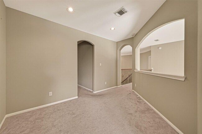Building Photo - 28602 Hayden Park Dr