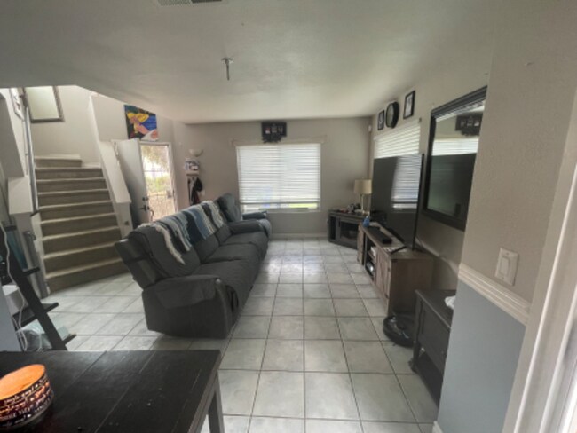 Building Photo - 402 Ferrara Way